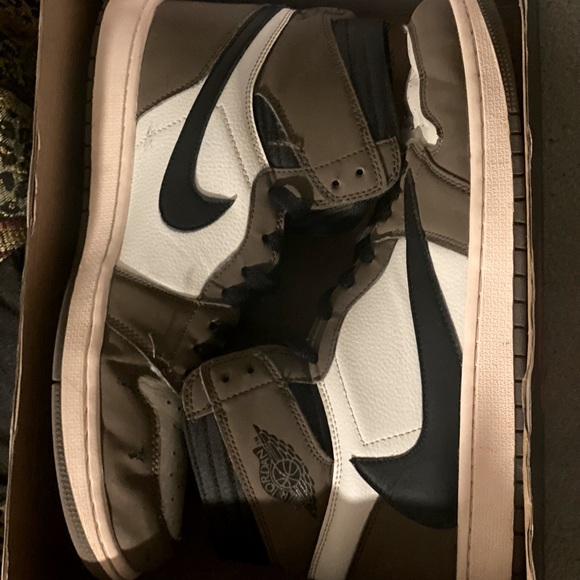 Travis Scott 1’s